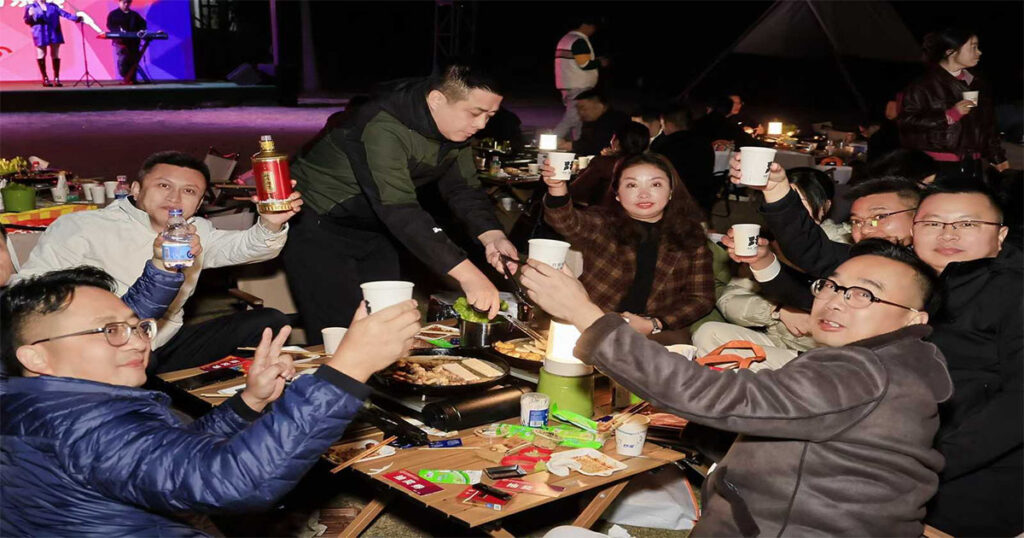 Light in the Winter Night, Sound in Your Ears 聚餐照片